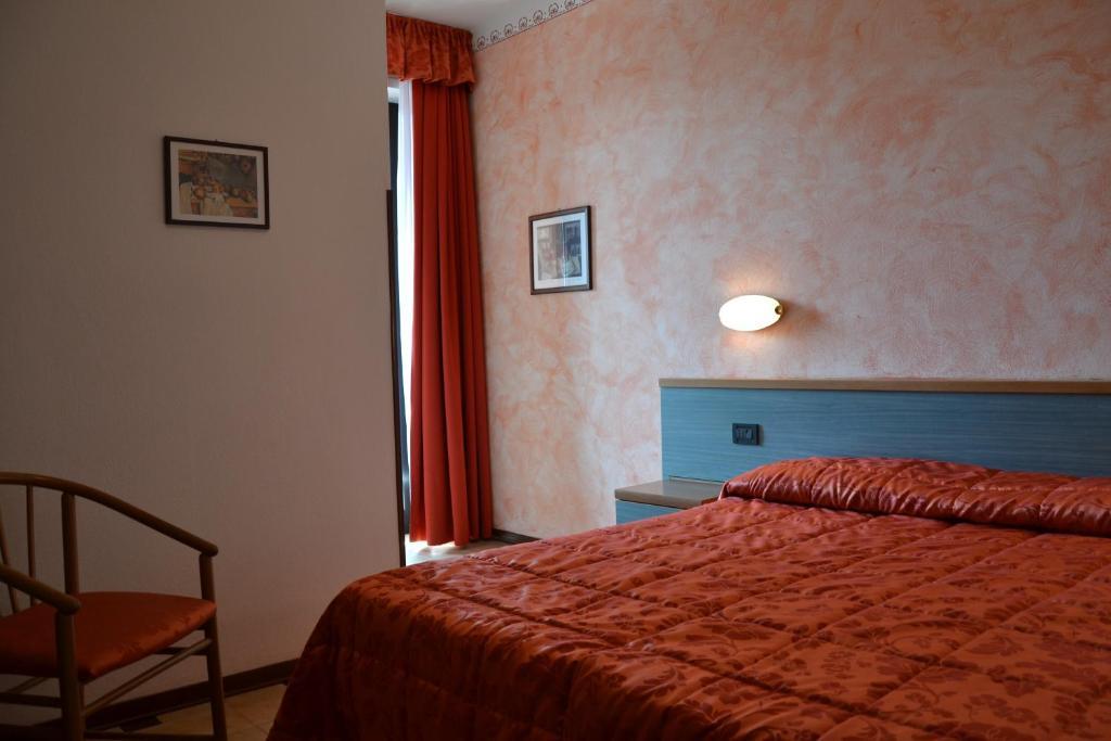 Hotel Dolci Colli Peschiera del Garda Habitación foto